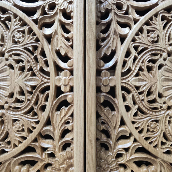 купить дизайнерскую тумбу из массива MH_135-4 в Москве и Санкт-Петербурге