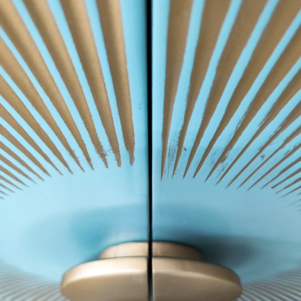 купить дизайнерскую тумбу из массива MH_194-4 в Москве и Санкт-Петербурге