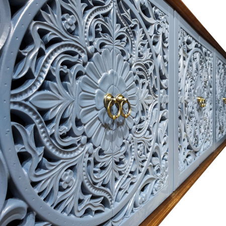 купить дизайнерскую тумбу из массива MH_135-21 в Москве и Санкт-Петербурге