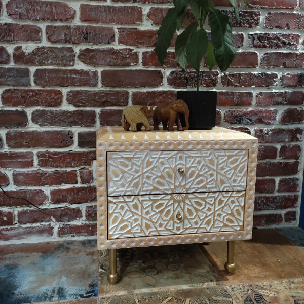 купить дизайнерскую прикроватную тумбу из массива MH_106