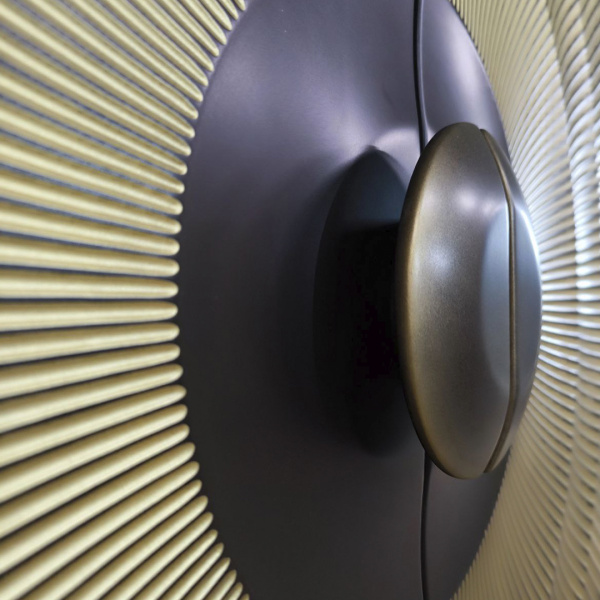 купить дизайнерскую тумбу из массива MH_194-24 в Москве и Санкт-Петербурге