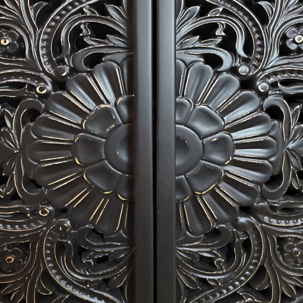 купить дизайнерскую тумбу из массива MH_135-27 в Москве и Санкт-Петербурге