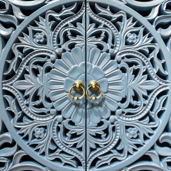 купить дизайнерскую тумбу из массива MH_135-21 в Москве и Санкт-Петербурге