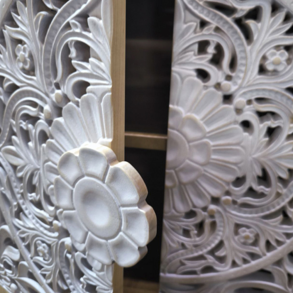 купить дизайнерскую тумбу из массива MH_12-7 в Москве и Санкт-Петербурге