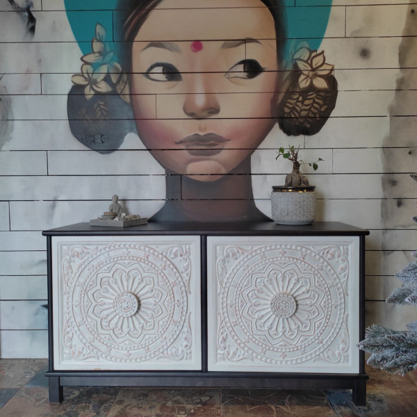 купить дизайнерскую тумбу из массива MH_145-1 в Москве и Санкт-Петербурге