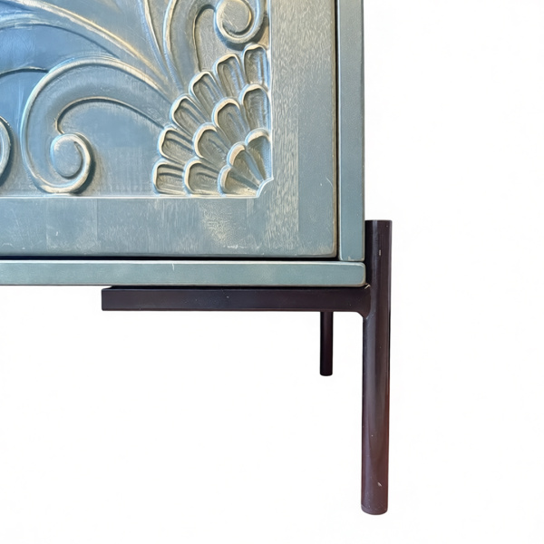 купить дизайнерский шкаф из массива MH_399-1