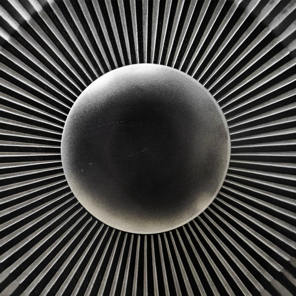 фото дизайнерской прикроватной тумбы из массива MH_194-8 купить дизайнерскую прикроватную тумбу из массива MH_194-8