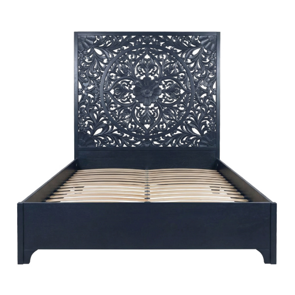 фото дизайнерской кровати из массива MH_603-5