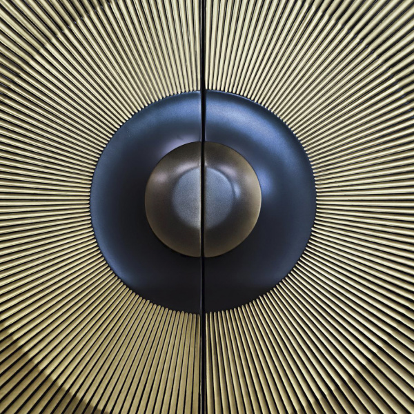 купить дизайнерскую тумбу из массива MH_194-24 в Москве и Санкт-Петербурге